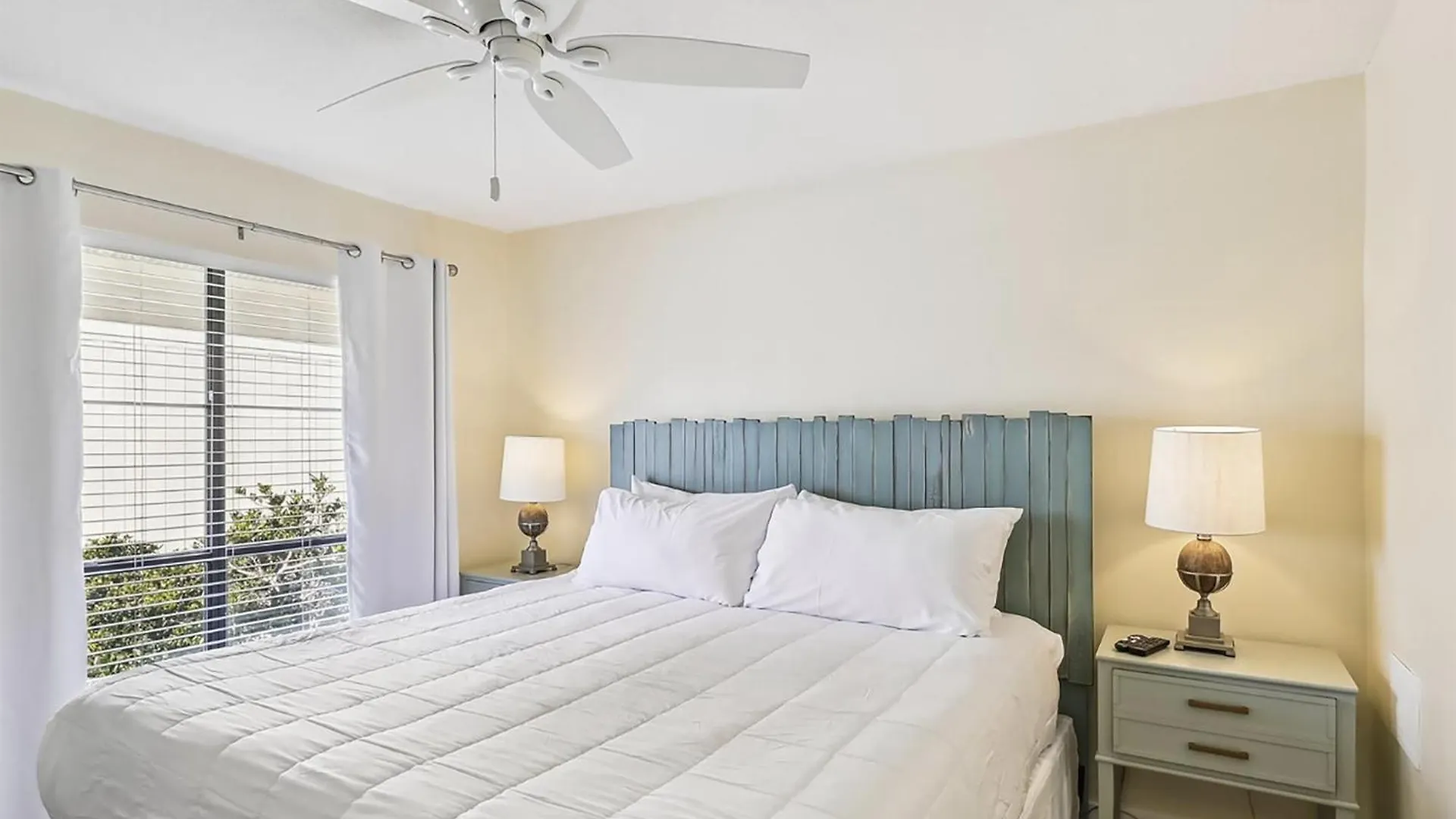 Apartment Sandpiper Cove 3202- By Holiday Isle Properties Destin