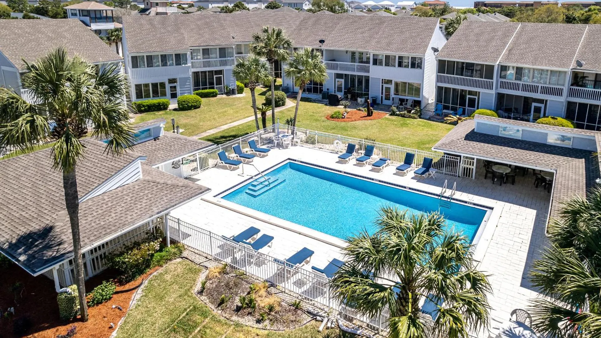 Sandpiper Cove 3202- By Holiday Isle Properties Destin